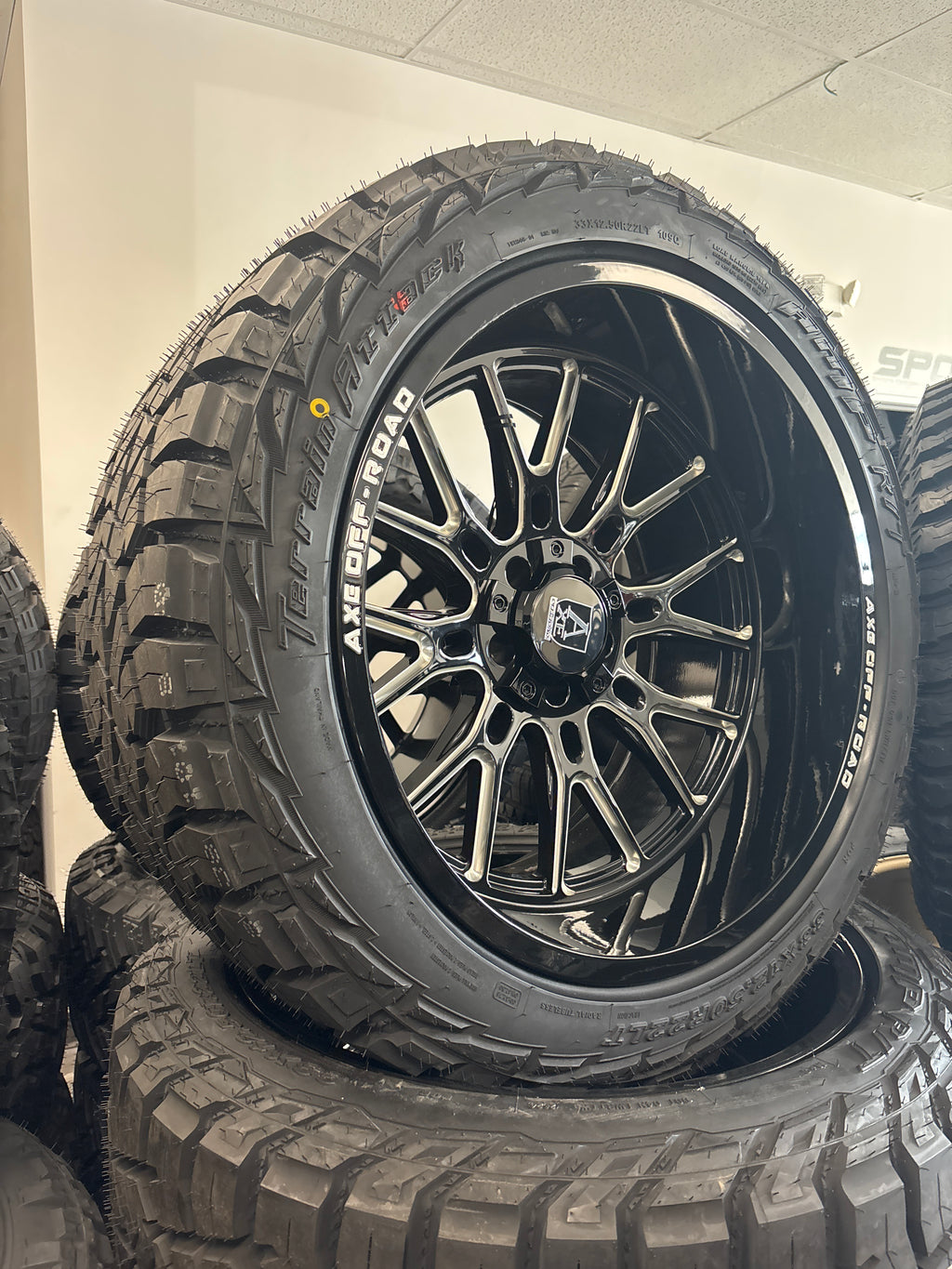 22x12 Axe Atlas GBM 5x5/ 5x5.5, 33x12.50R22 AMP RT
