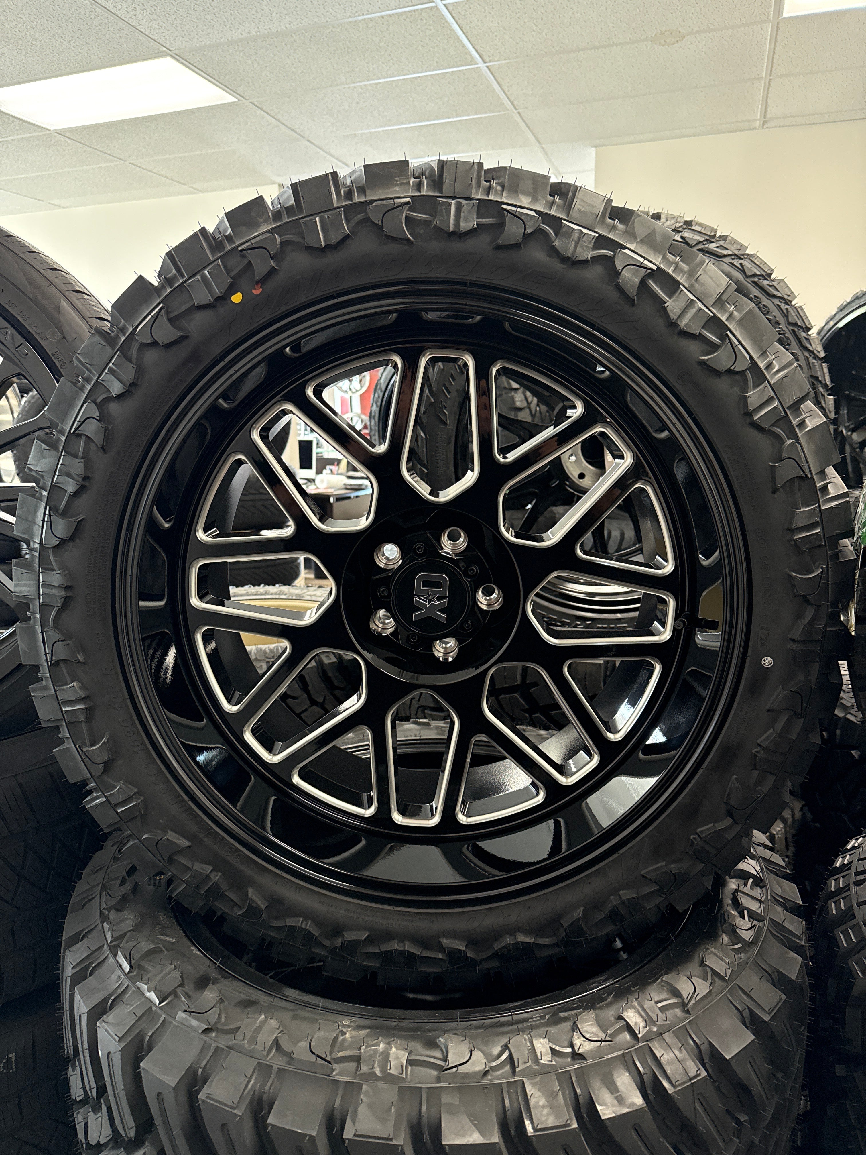 22x10 XD Grenade 5x5 & 33x12.50R22 Atturo MT