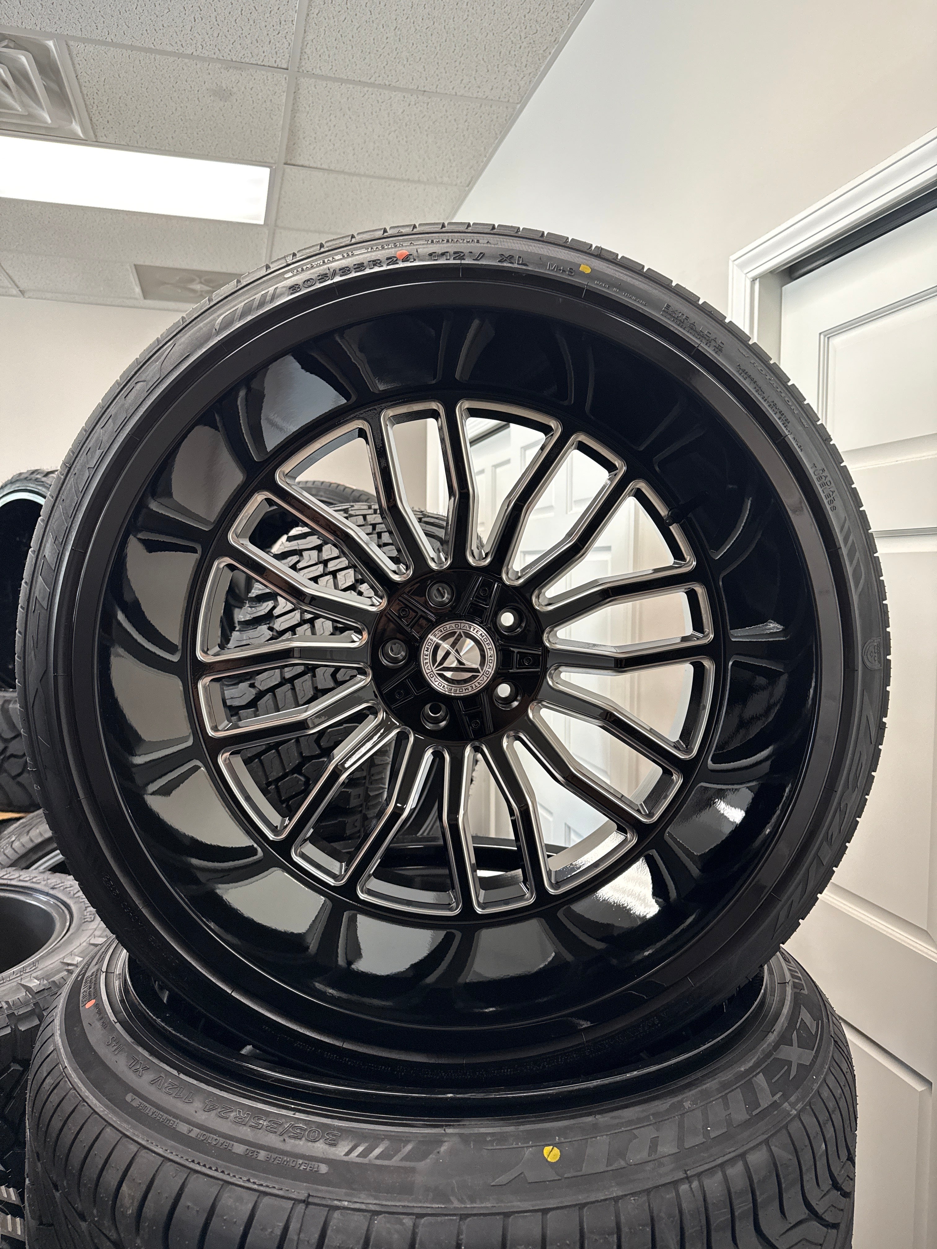 24x14 Artem A204 GBM 5x5/ 5x5.5 & 305/35R24 Lexani