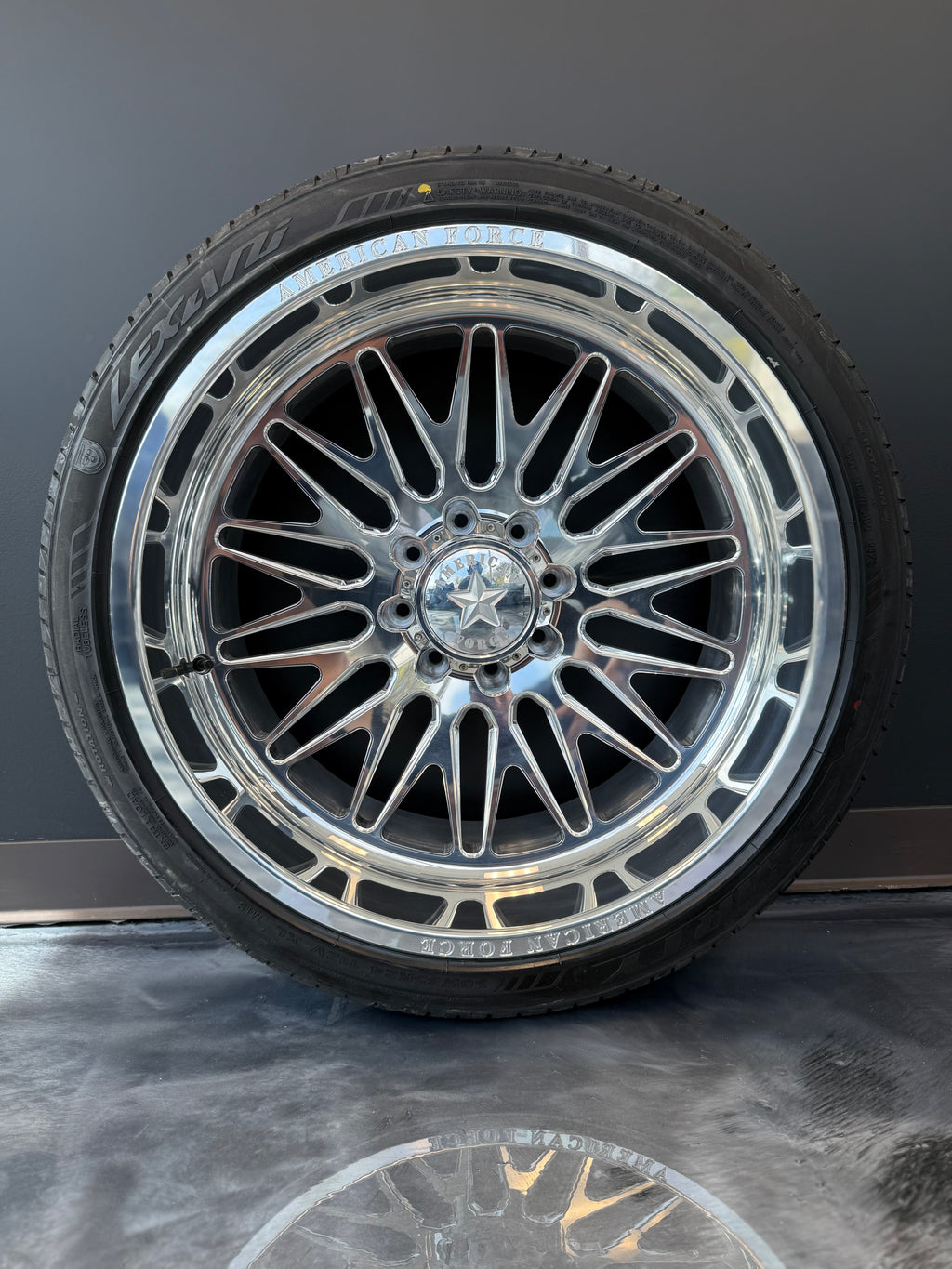24x12 American Force Smooth 8x170 & 305/35R24 Lexani