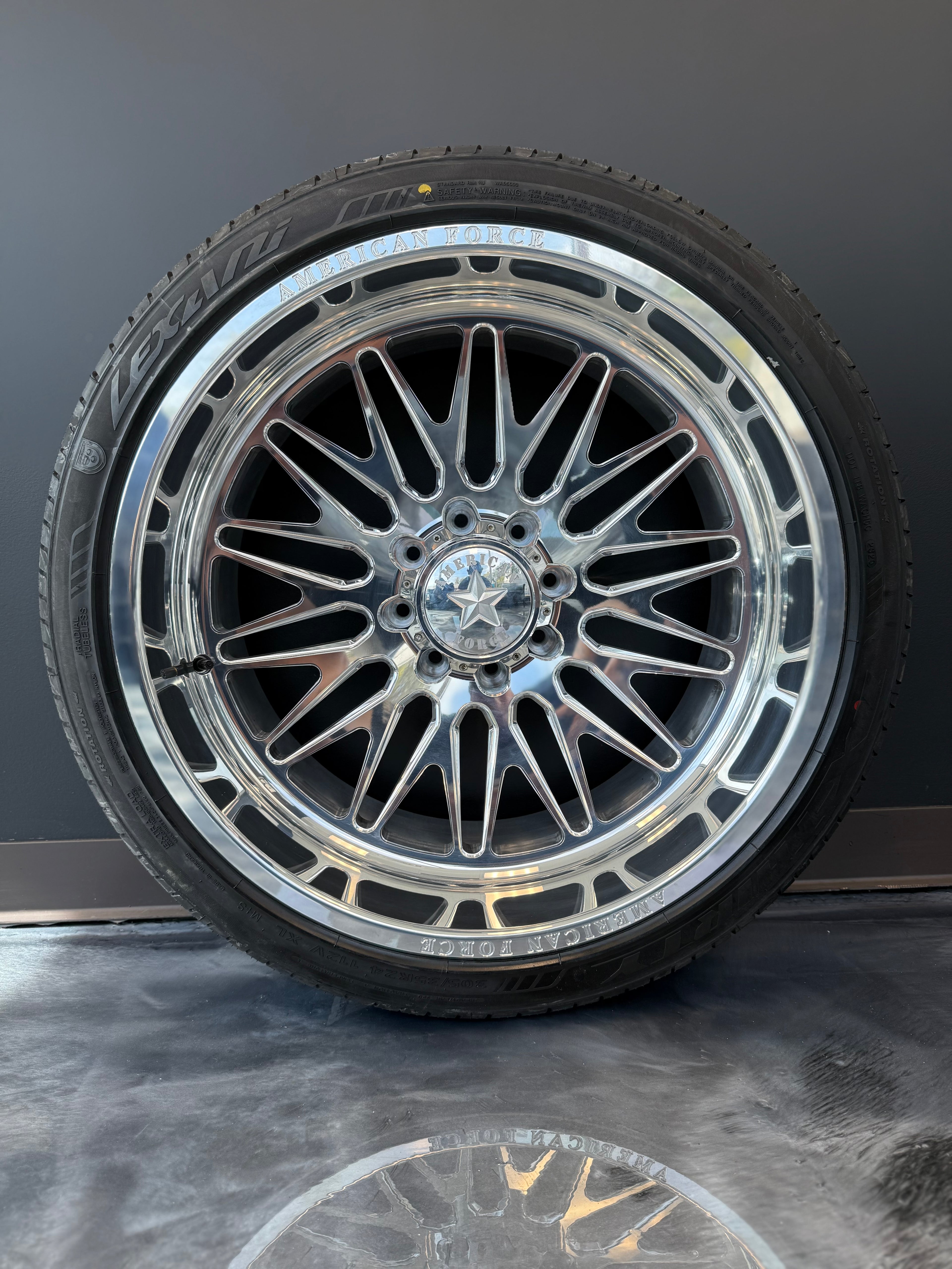 24x12 American Force Smooth 8x170 & 305/35R24 Lexani