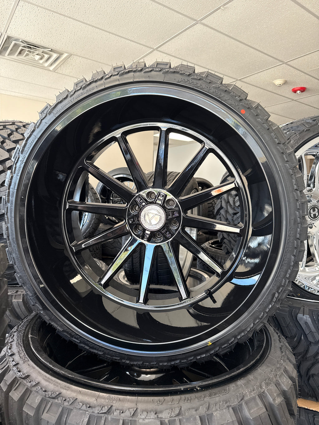 26x14 Artem A203 Seneca 6x5.5/ 6x135 & 35x13.50R26 AMP MT