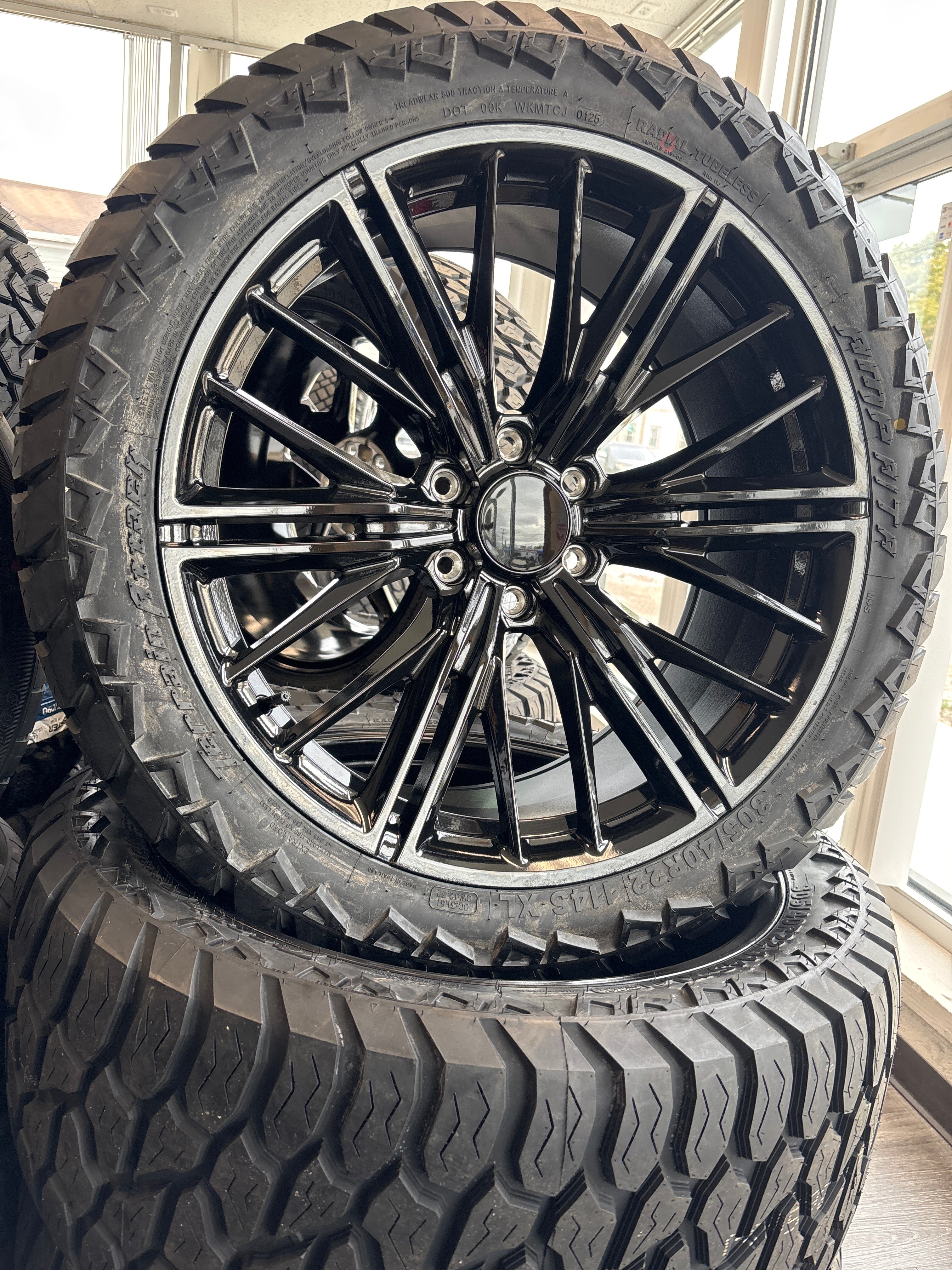 22” ZL1 Rep Gloss Black 6x5.5 & 305/40R22 AMP ATA