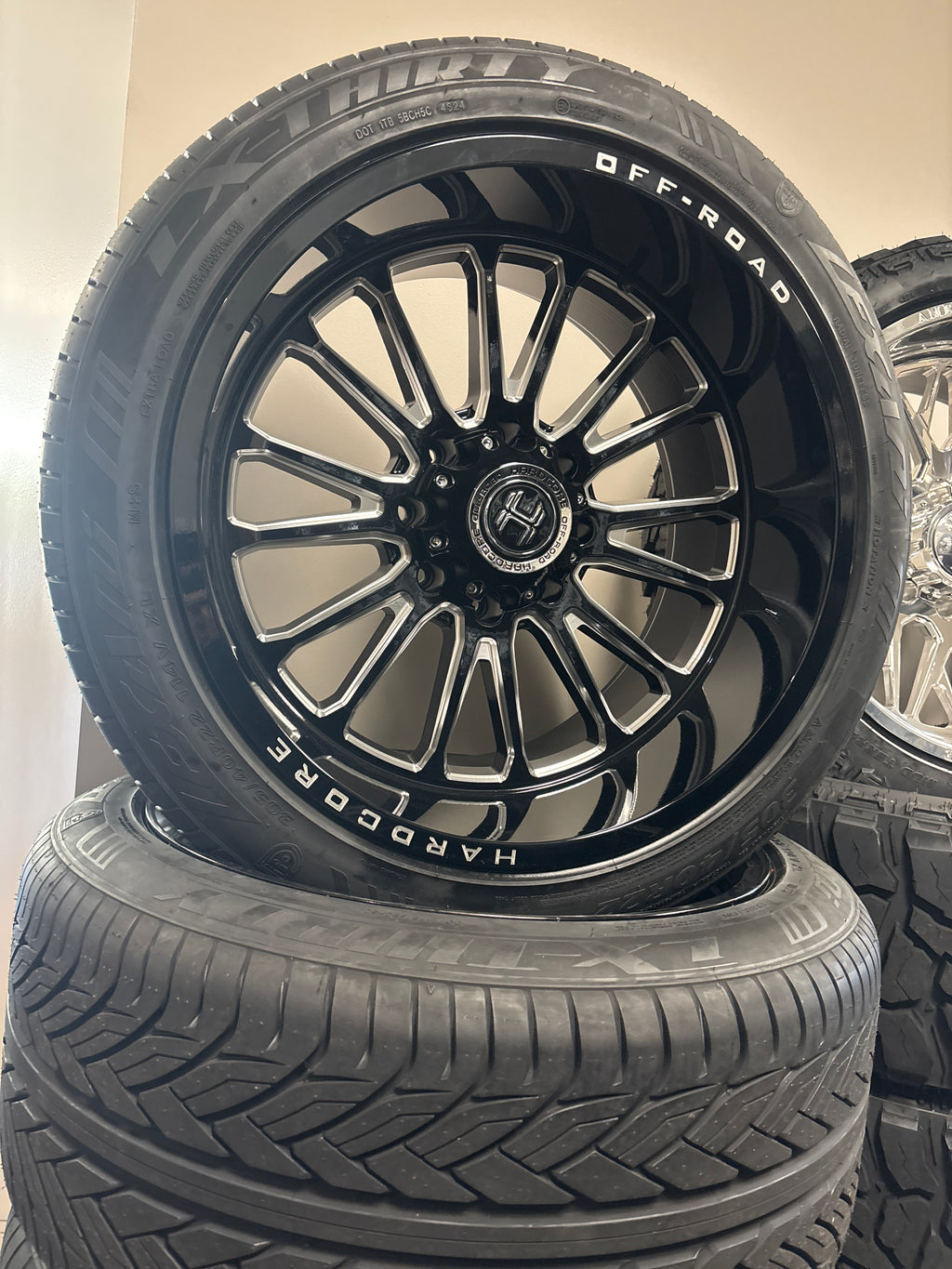 22x12 Hardcore HC108 GBM & 305/40R22 Lexani LX-Thirty