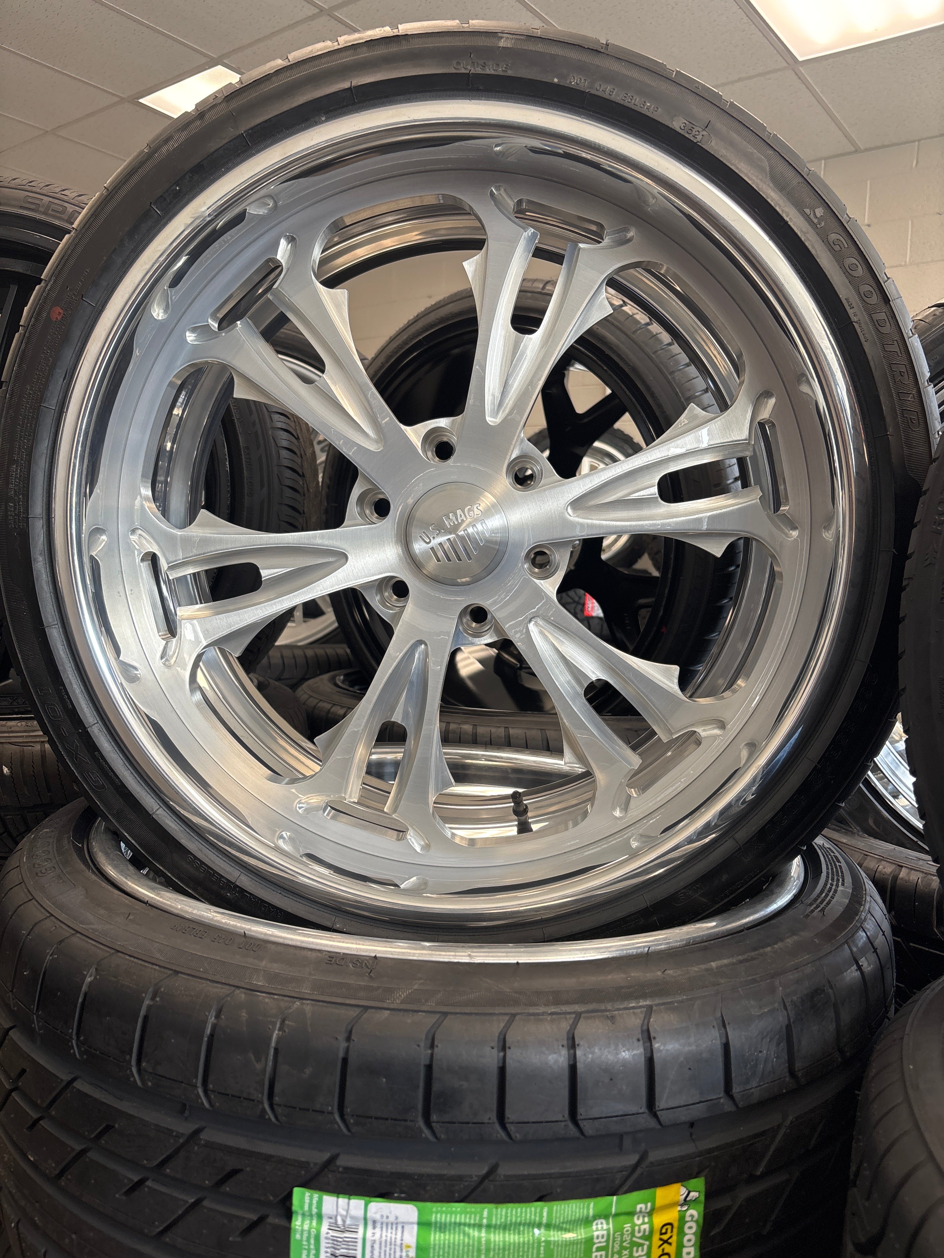 22” US Mags Cartel 6x5.5 Brushed Face & 265/35R22 Goodtrip
