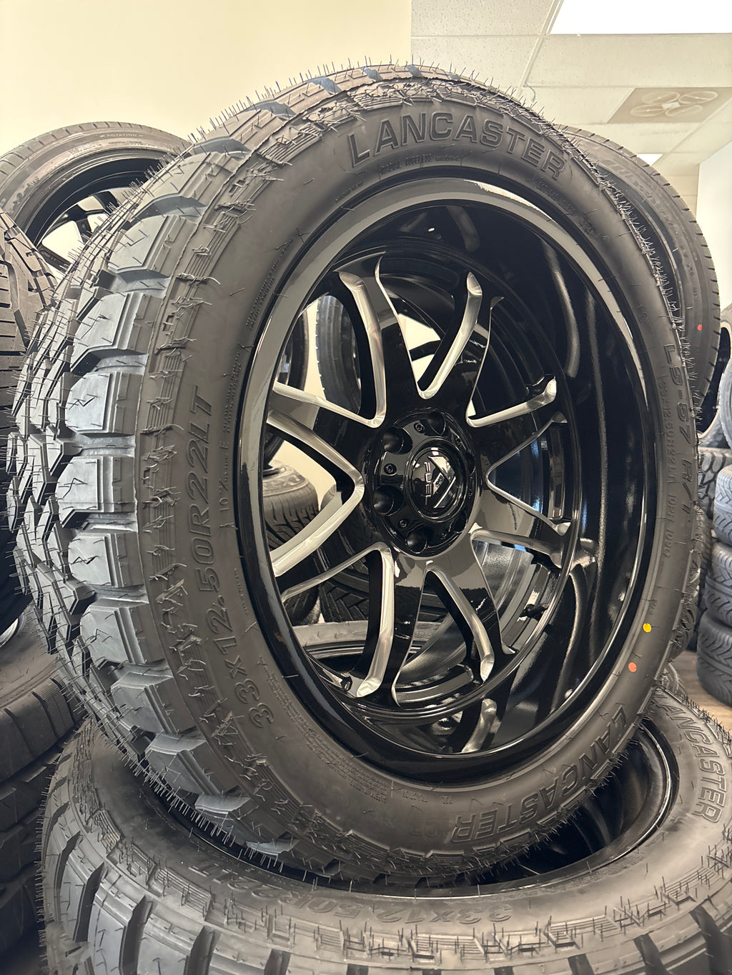 22x10 Fuel Hammer GBM 6x135 & 33x12.50R22 Lancaster R/T