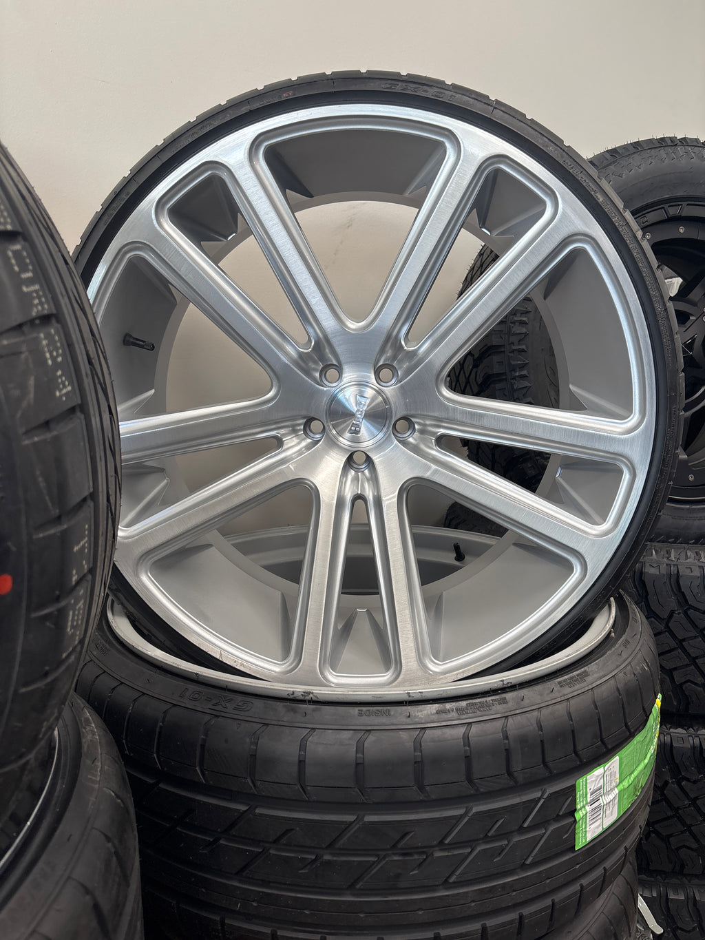 24” DUB Flex Silver 5x115 & 255/30R24 Goodtrip