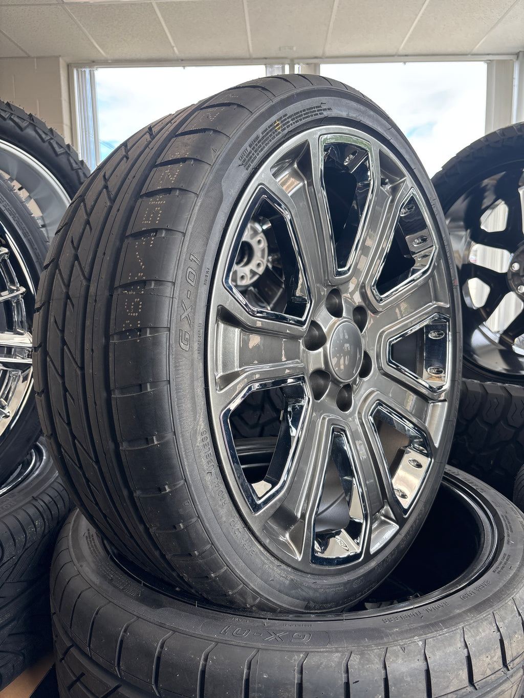 22” Denali Replica 6x5.5 & 265/35R22 Goodtrip