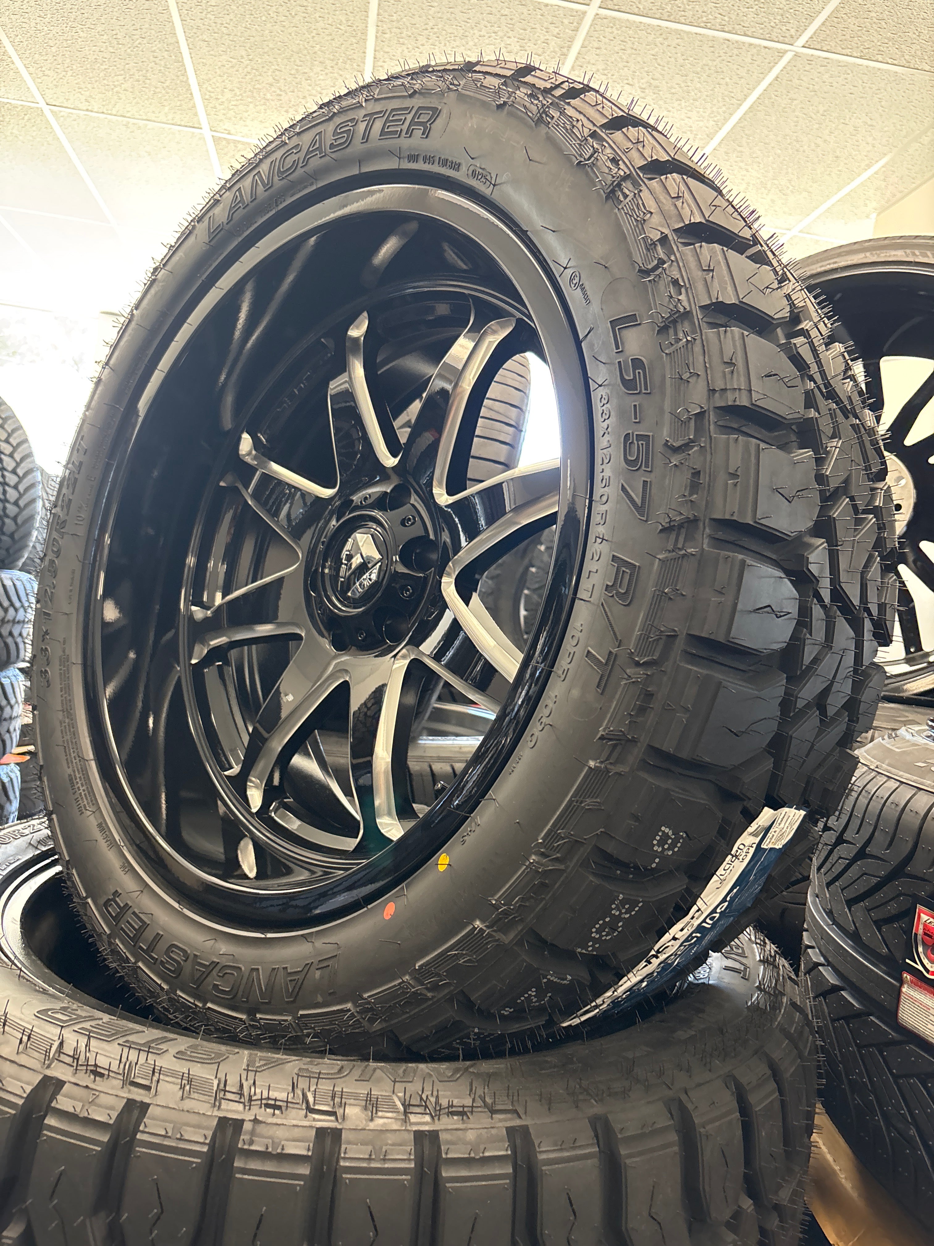 22x10 Fuel Hammer GBM 6x135 & 33x12.50R22 Lancaster R/T