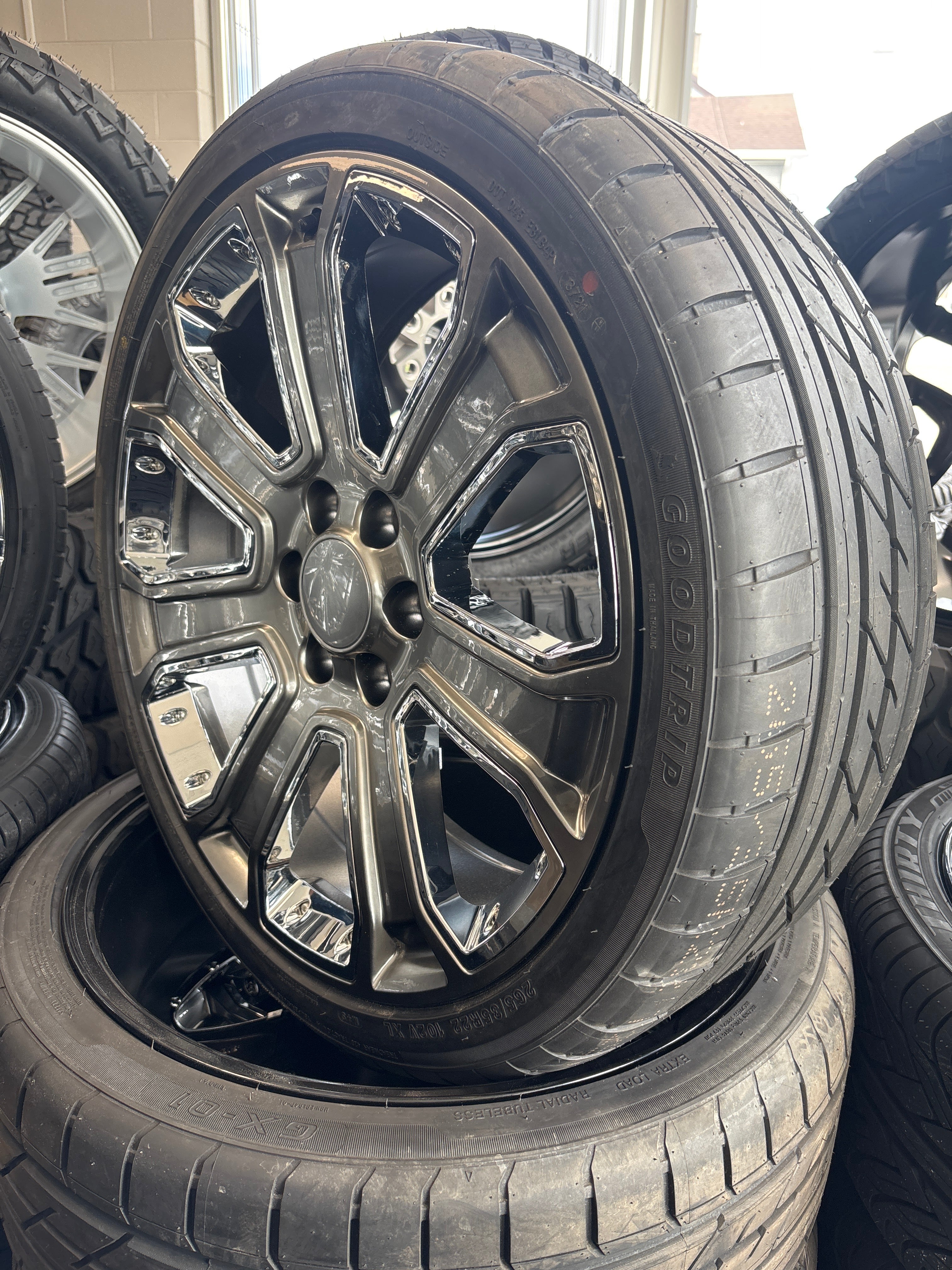 22” Denali Replica 6x5.5 & 265/35R22 Goodtrip