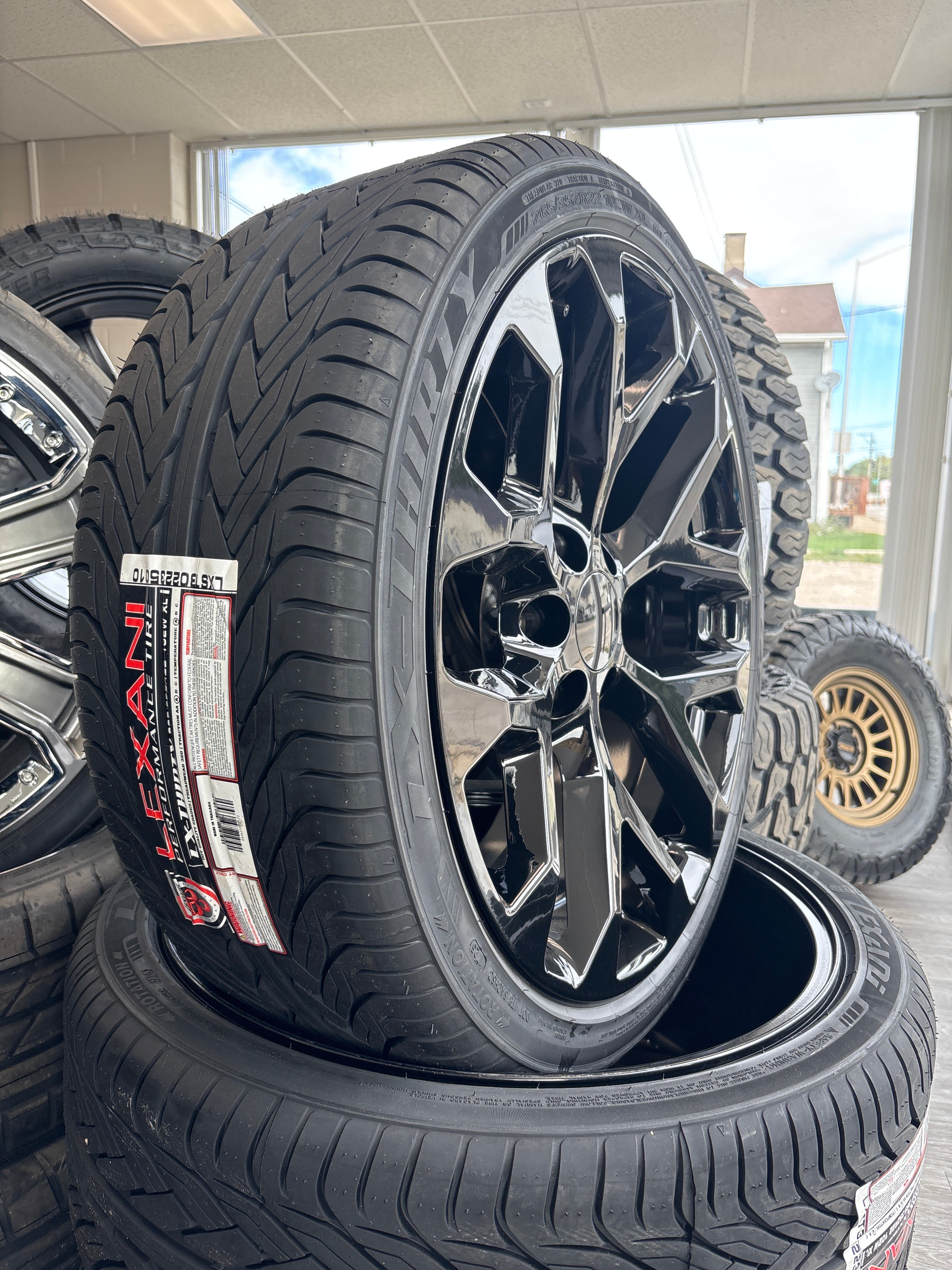 22” GM Snowflake Replica GB 6x5.5 & 265/35R22 Lexani LX-Thirty