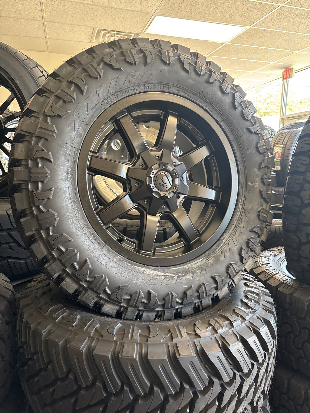 18x9 Fuel Maverick 6x5.5/ 6x120 & 33x12.50R18 Atturo MT