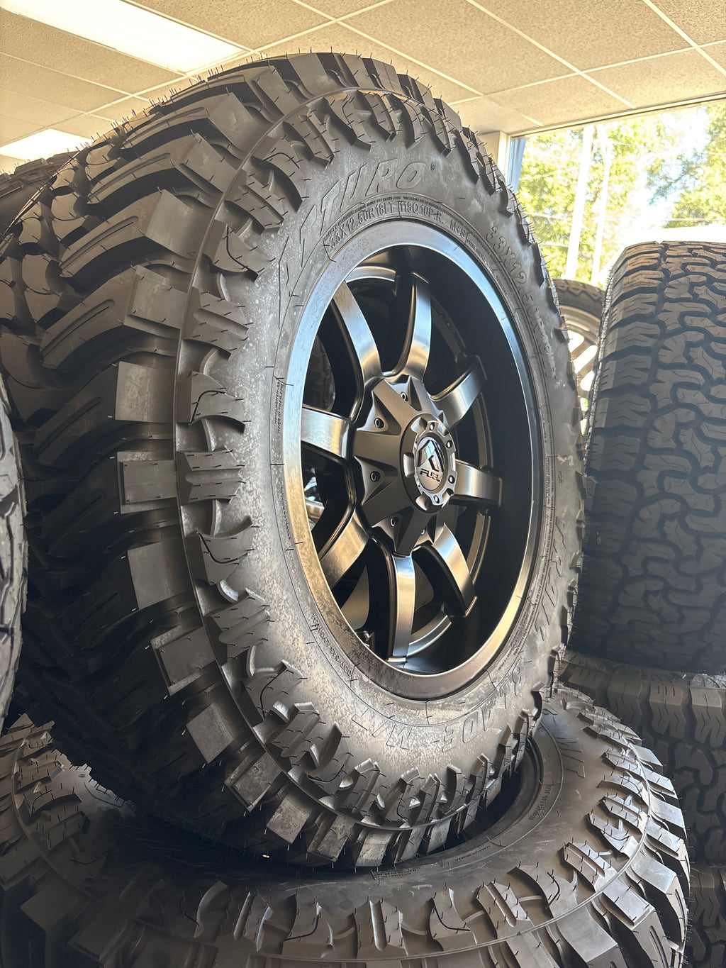 18x9 Fuel Maverick 6x5.5/ 6x120 & 33x12.50R18 Atturo MT
