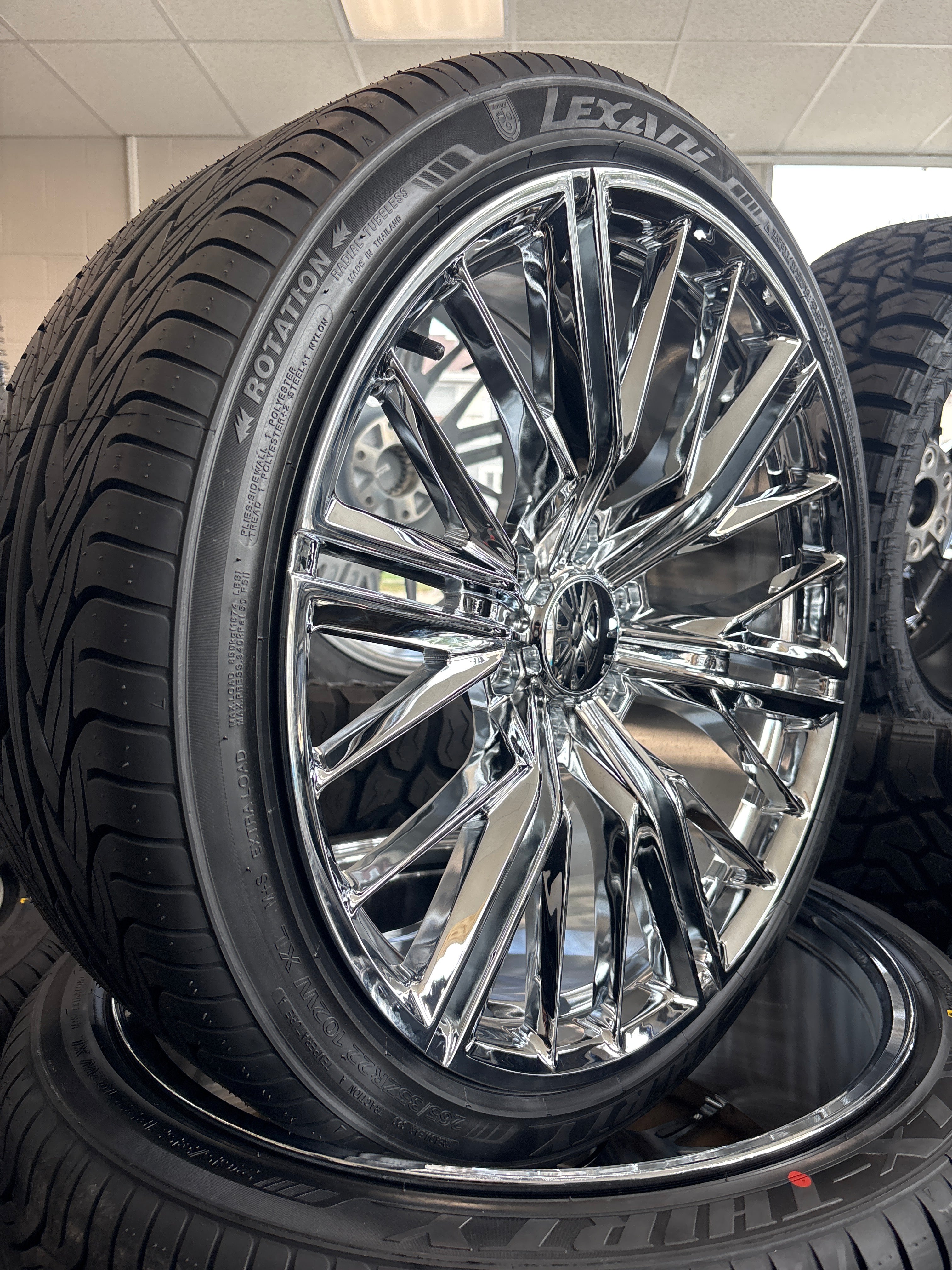 22” GM ZL1 Replica Chrome 6x5.5 & 265/35R22 Lexani LX-Thirty