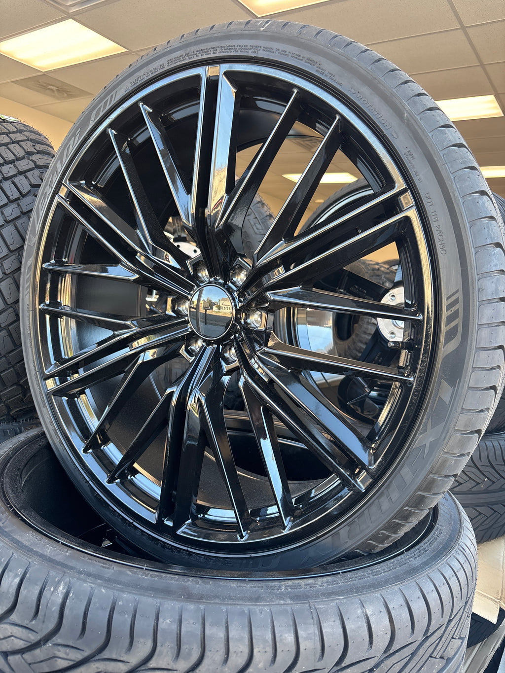 26” GM REPLICA ZL1 GB 6x5.5 & 305/30R26 Lexani LX-Thirty