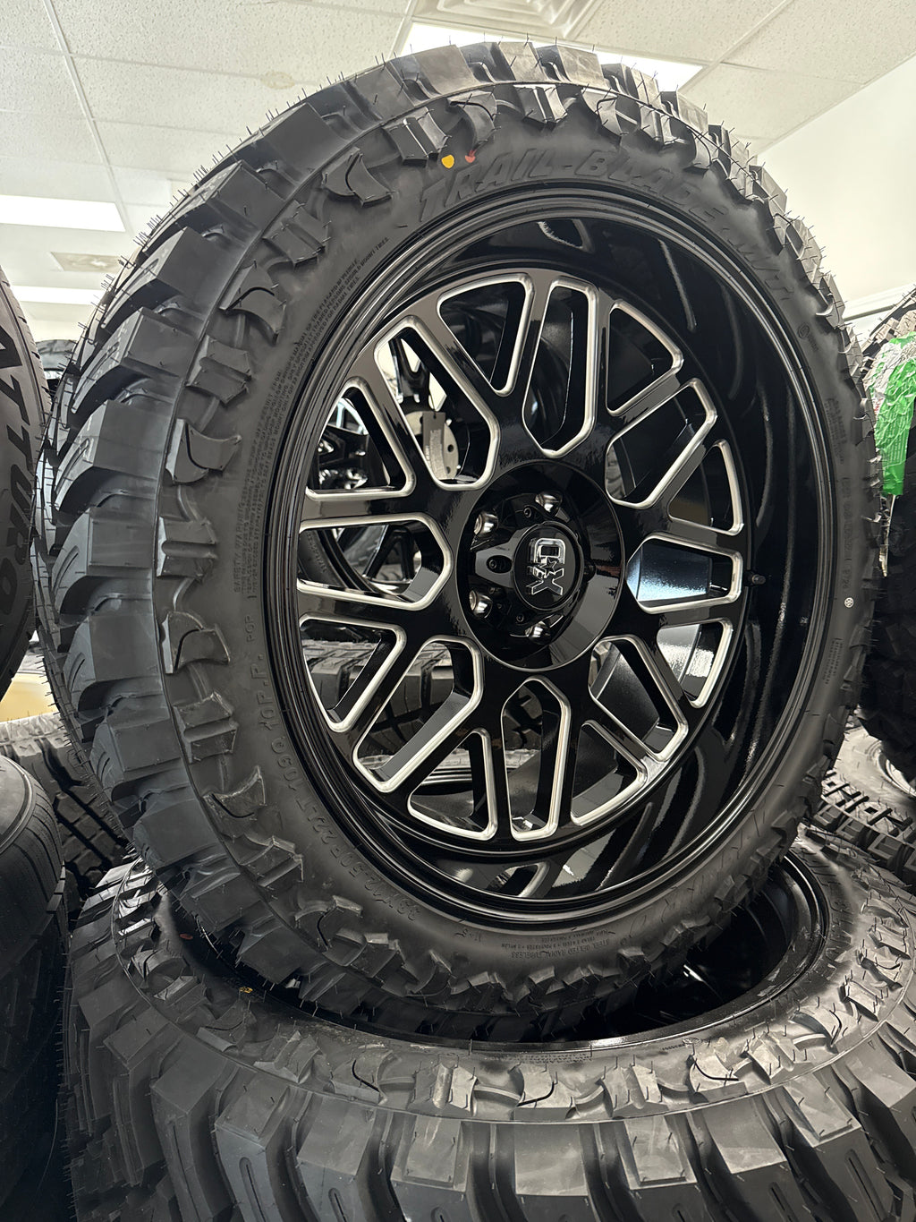 22x10 XD Grenade 5x5 & 33x12.50R22 Atturo MT