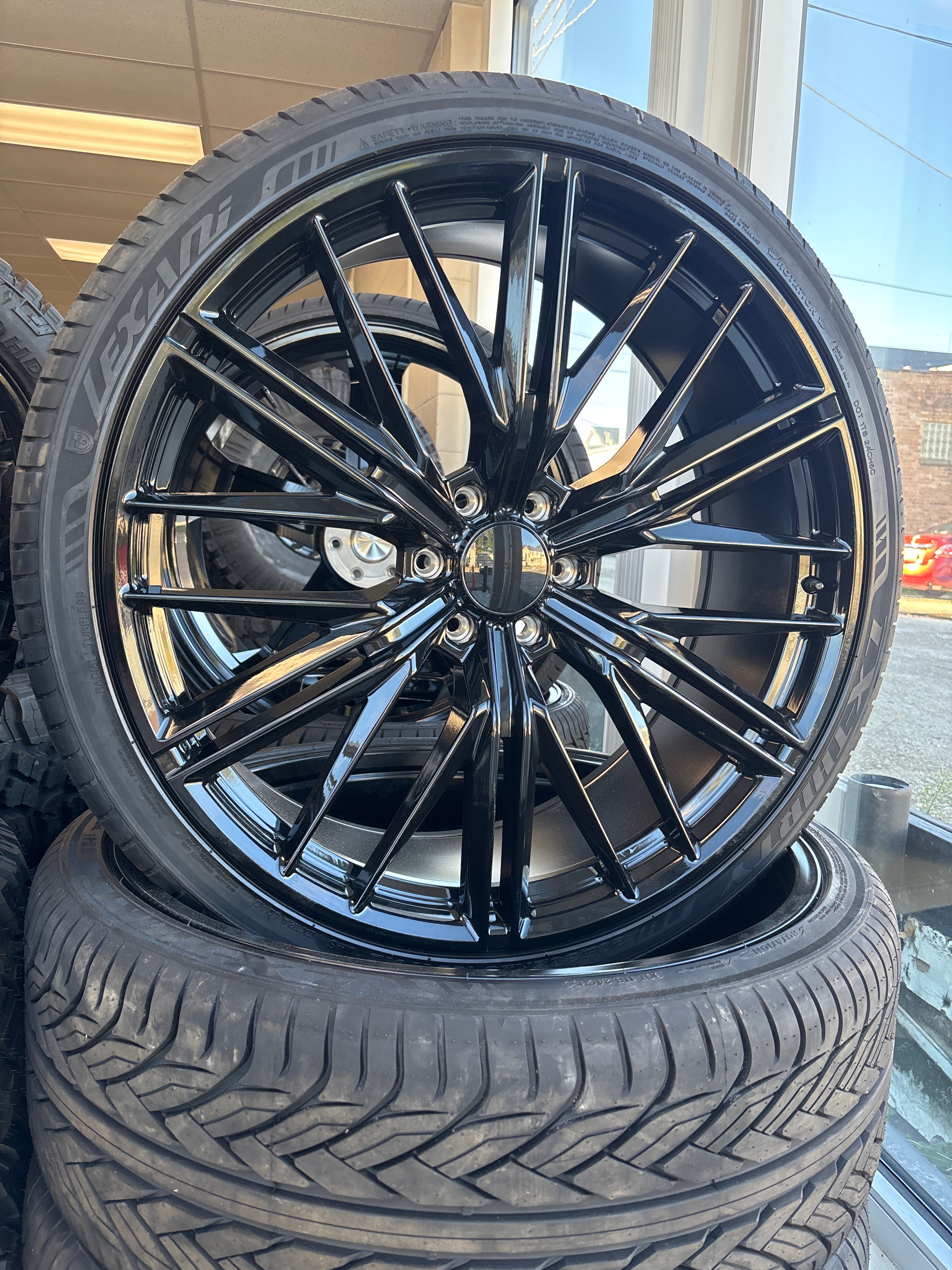 26” GM REPLICA ZL1 GB 6x5.5 & 305/30R26 Lexani LX-Thirty