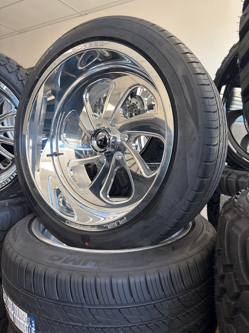 22x12 Fuel Forged Polished 6x5.5 & 305/40R22 Celimo