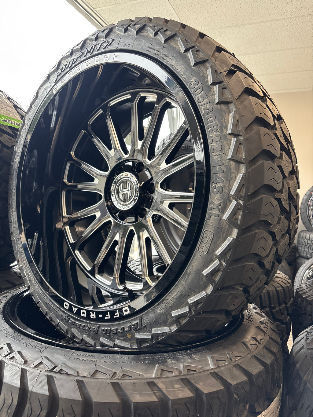 22x12 Hardcore HC108 GBM 6x5.5/ 6x135 & 33x12.50R22 AMP ATA