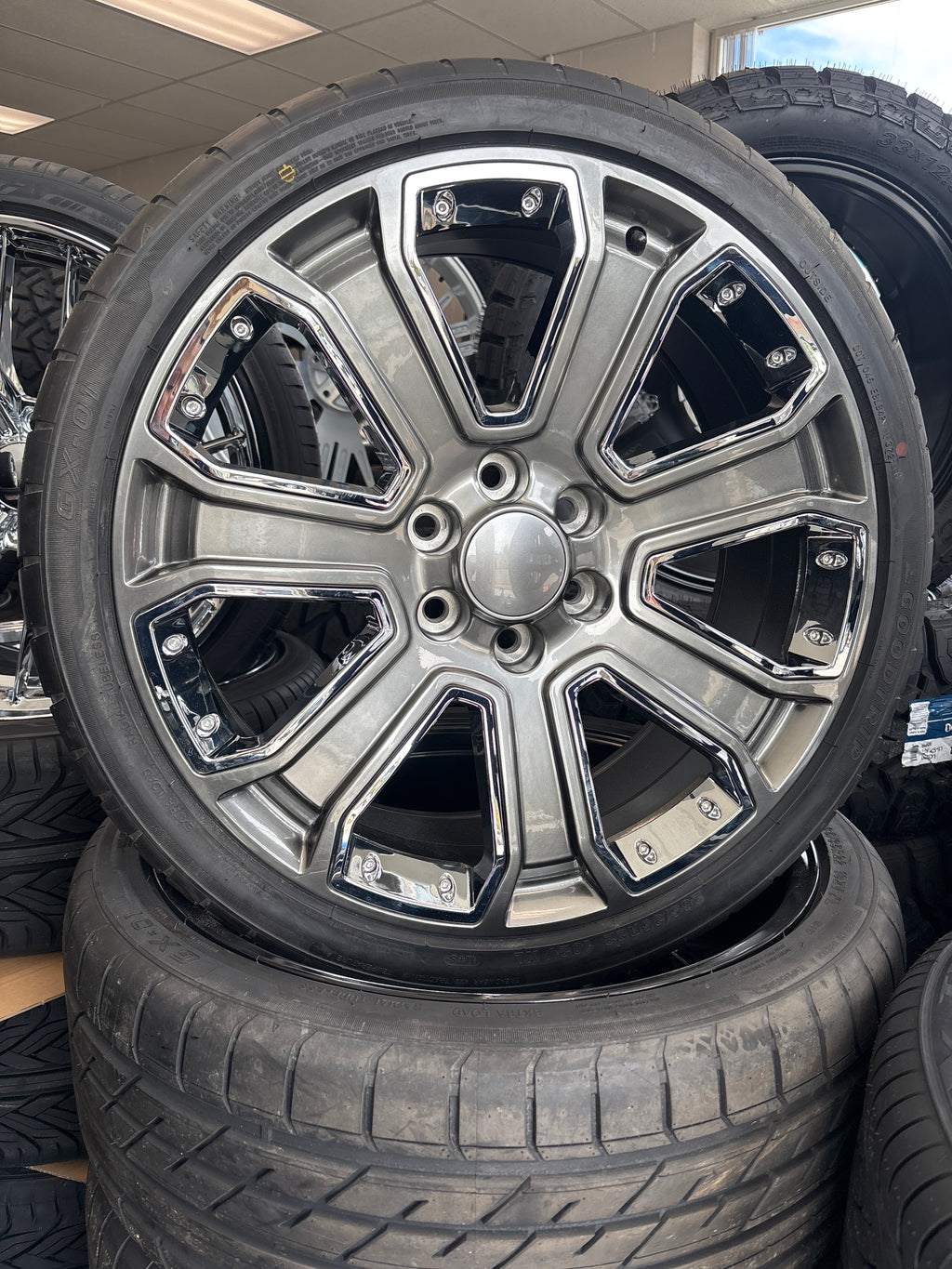 22” Denali Replica 6x5.5 & 265/35R22 Goodtrip