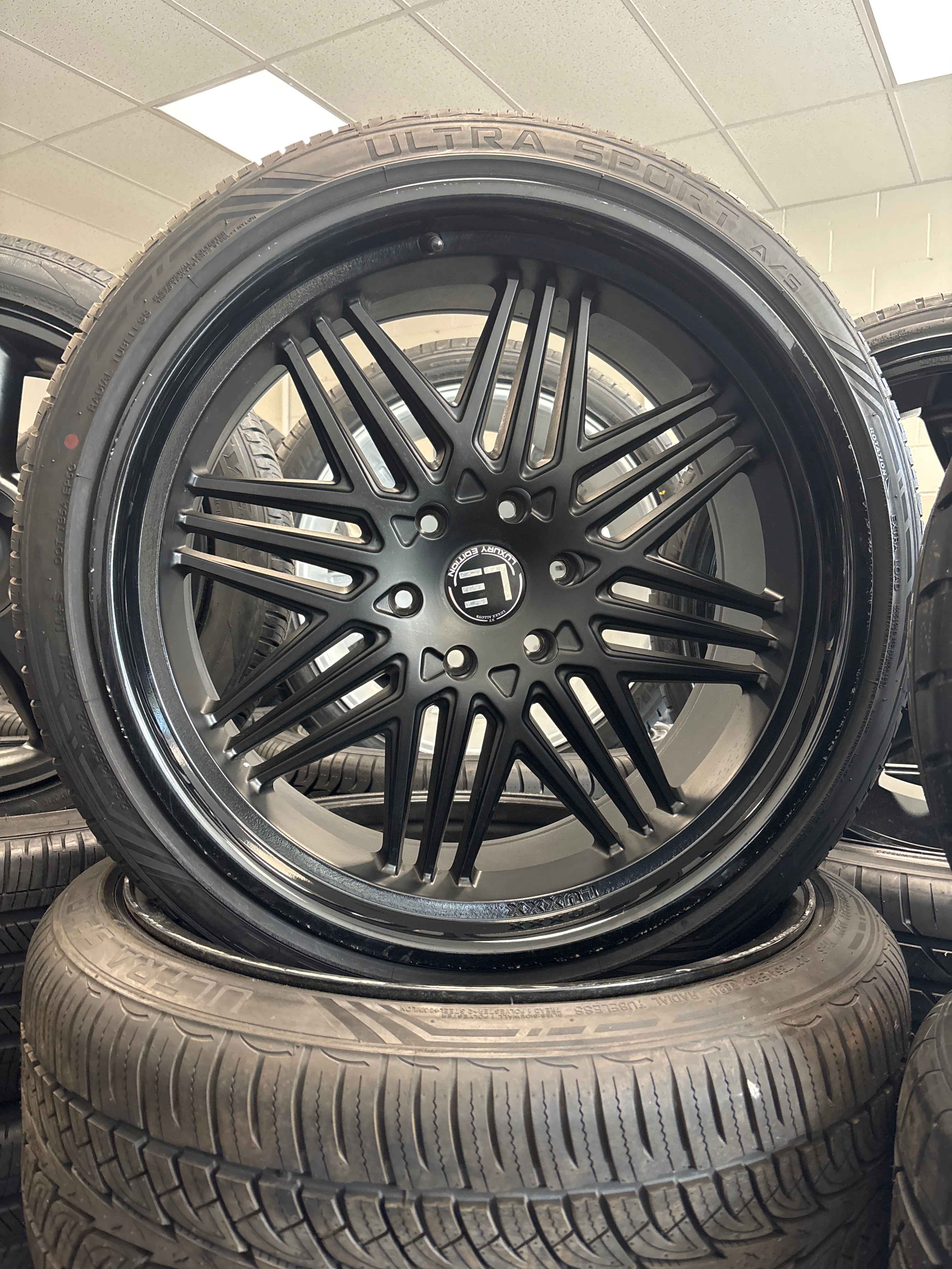 *CLEARANCE 22” Luxury Edition 6x5.5 & 265/35R22 Arroyo A/S