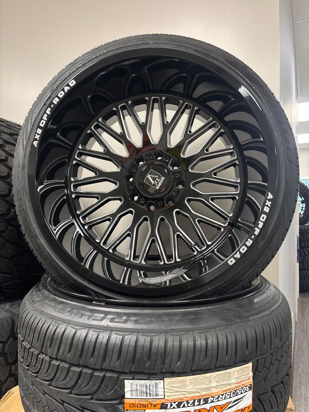 24x14 Axe Kratos GBM 8x170 & 305/35R24 Arroyo
