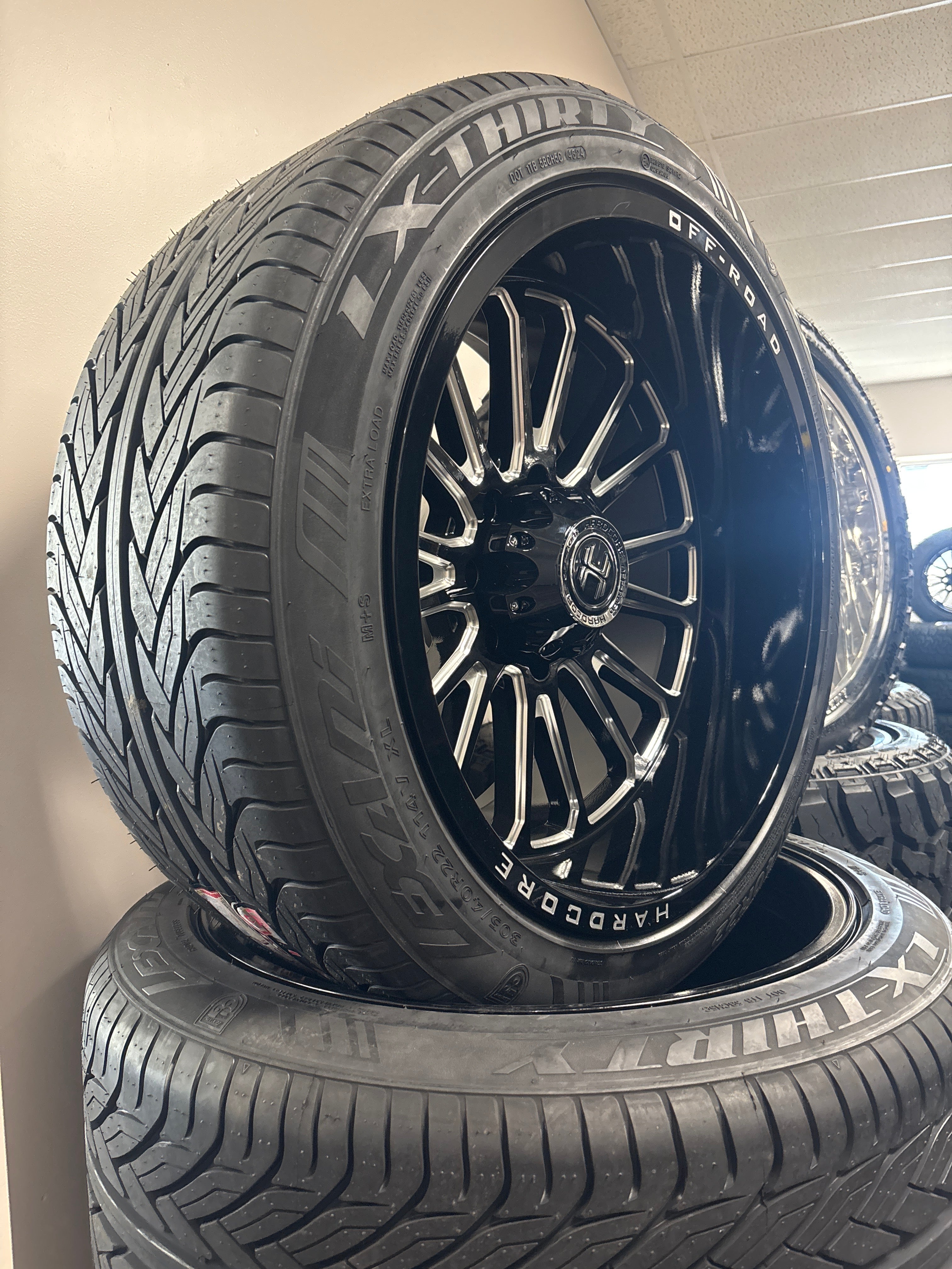 22x12 Hardcore HC108 GBM & 305/40R22 Lexani LX-Thirty