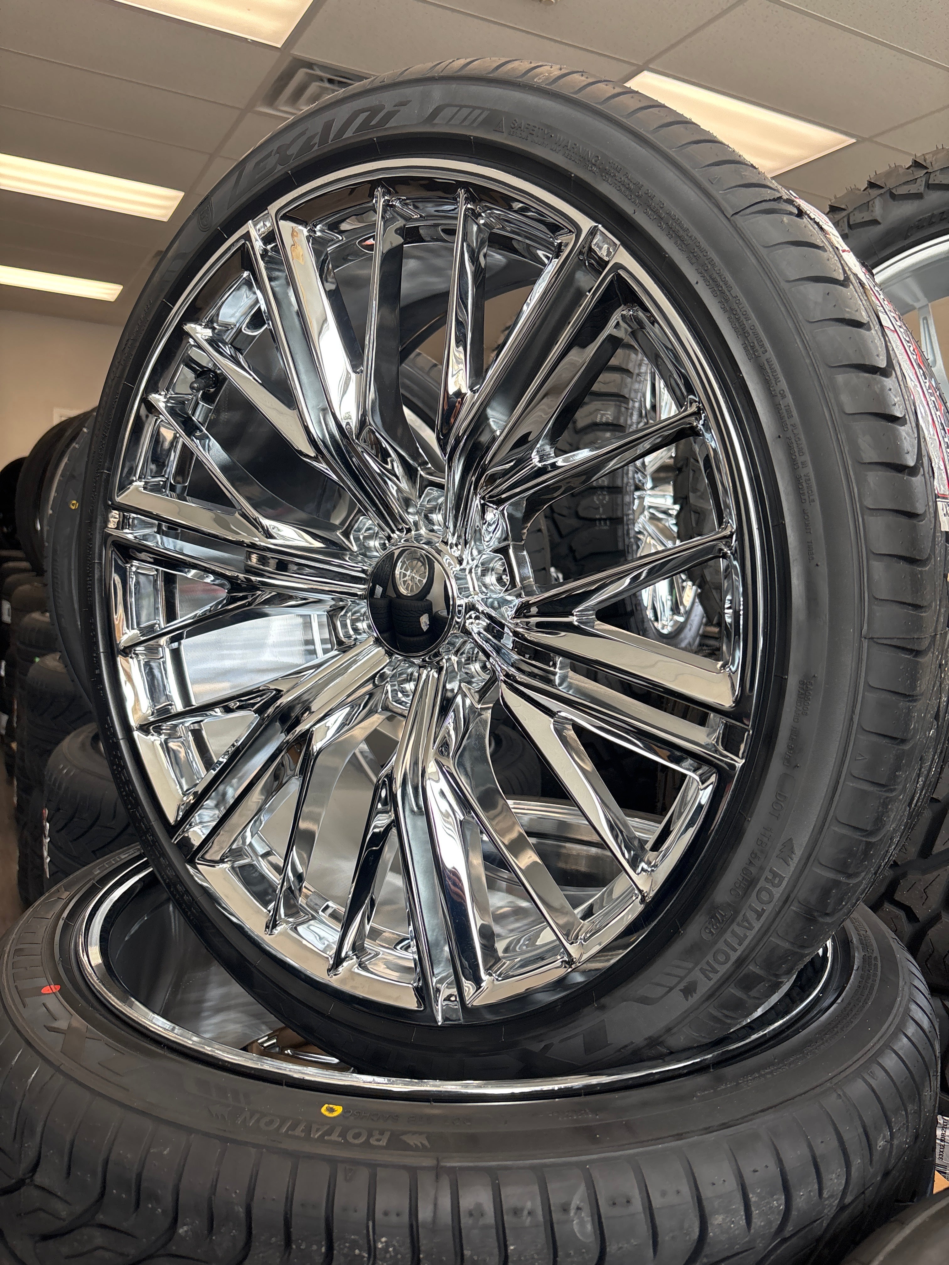 22” GM ZL1 Replica Chrome 6x5.5 & 265/35R22 Lexani LX-Thirty