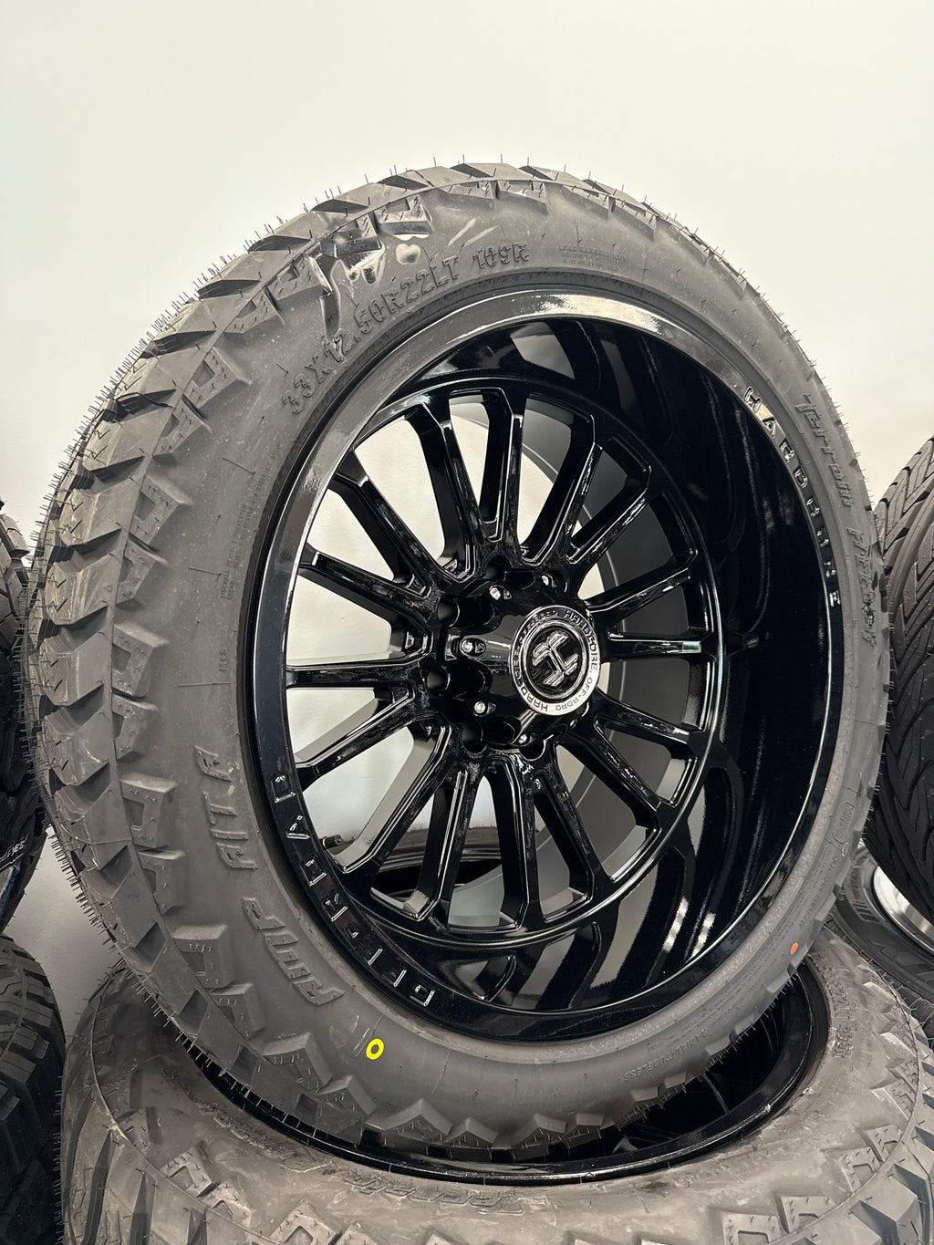 22x12 Hardcore HC108 GB 8x170 & 33x12.50R22 AMP ATA