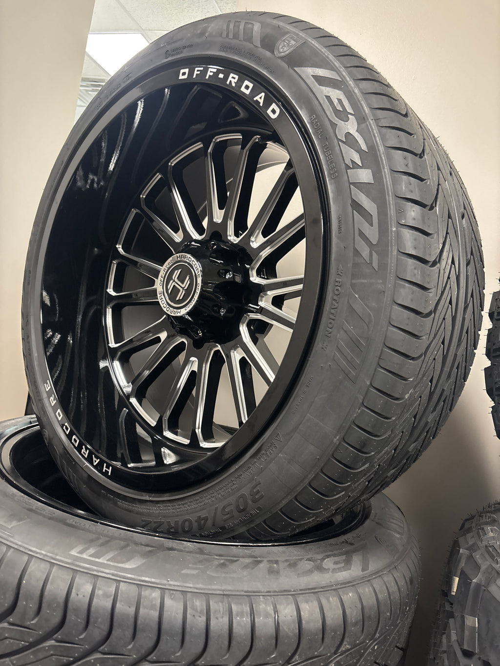 22x12 Hardcore HC108 GBM & 305/40R22 Lexani LX-Thirty