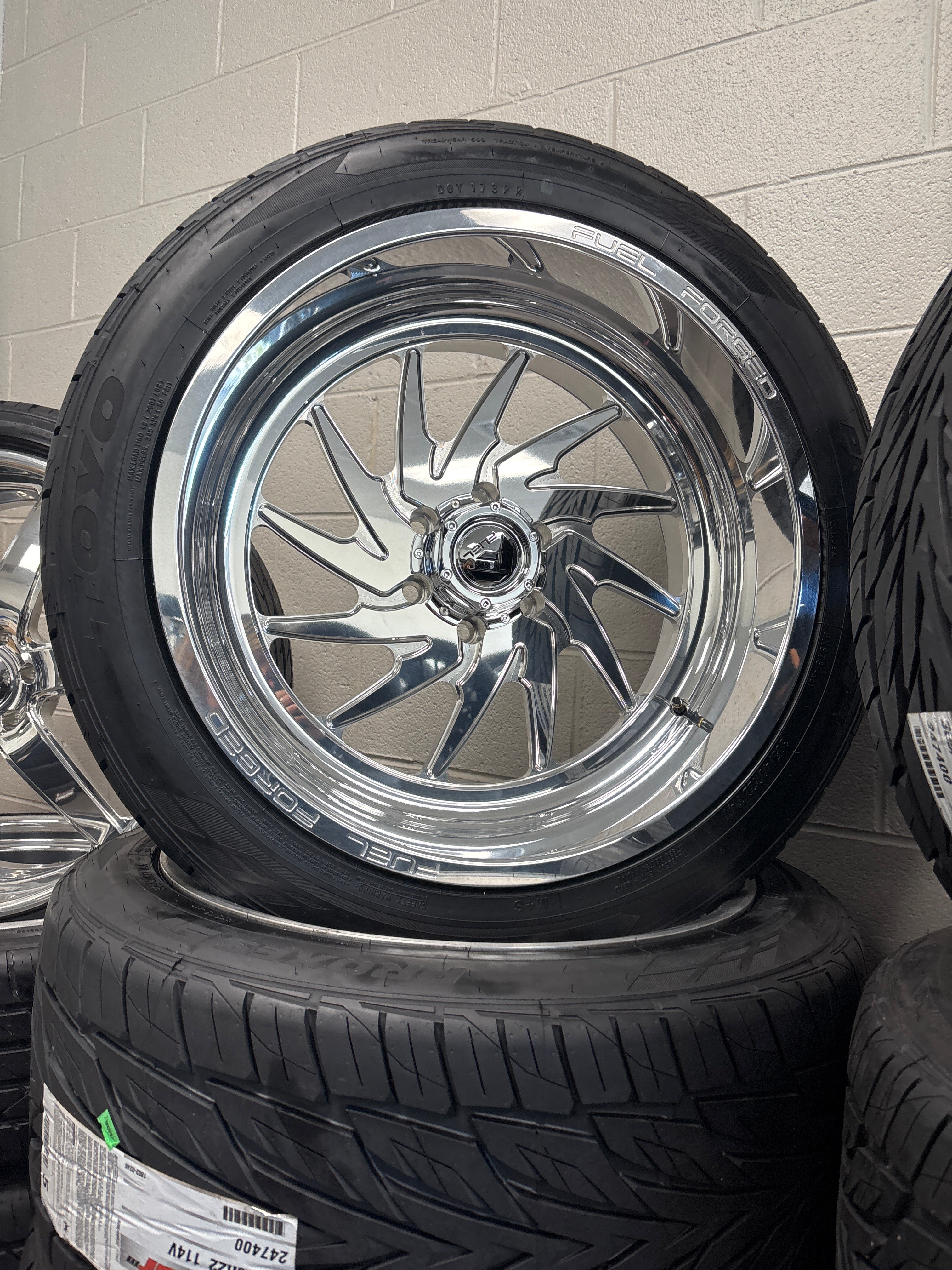 22x12 Fuel Forged FF110 6x5.5 Polished & 305/40R22 Toyo Proxes ST3