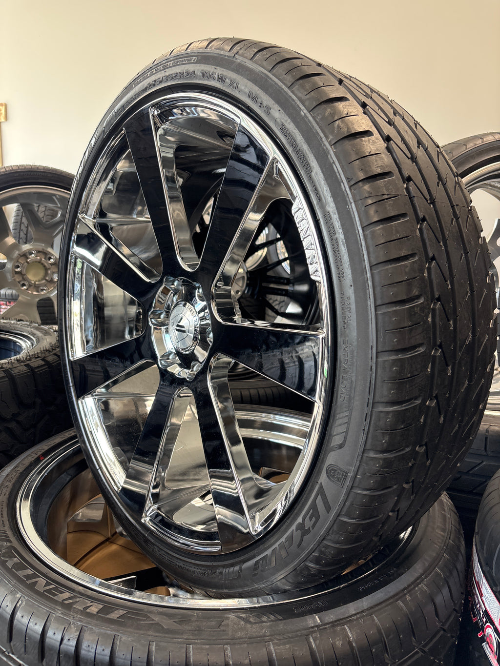 24” Asanti Apollo 6x5.5 Chrome & 275/35R24 Lexani LX-Twenty