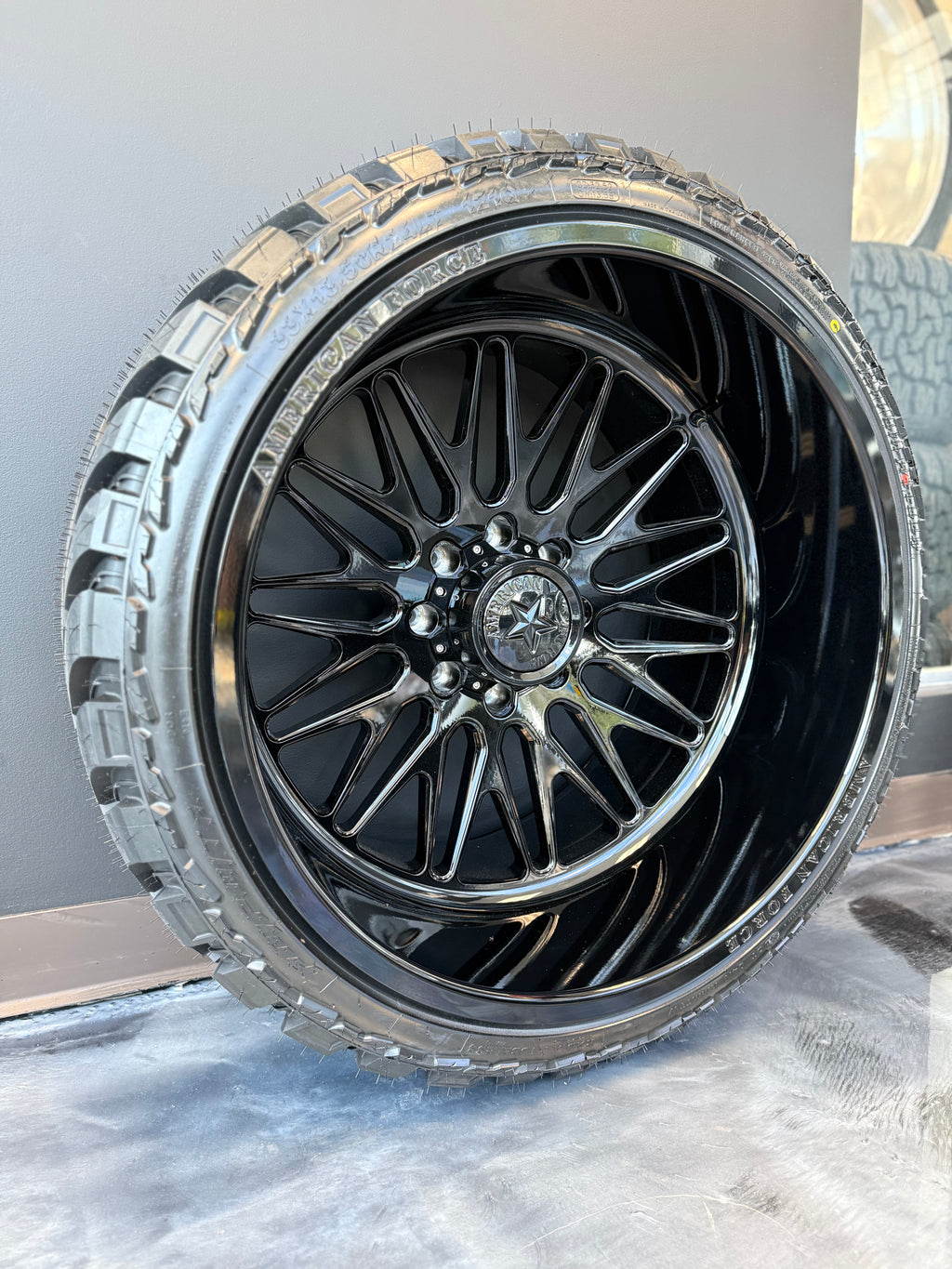 24x14 American Force Smooth CC 8x170 & 33x13.50R24 AMP MT