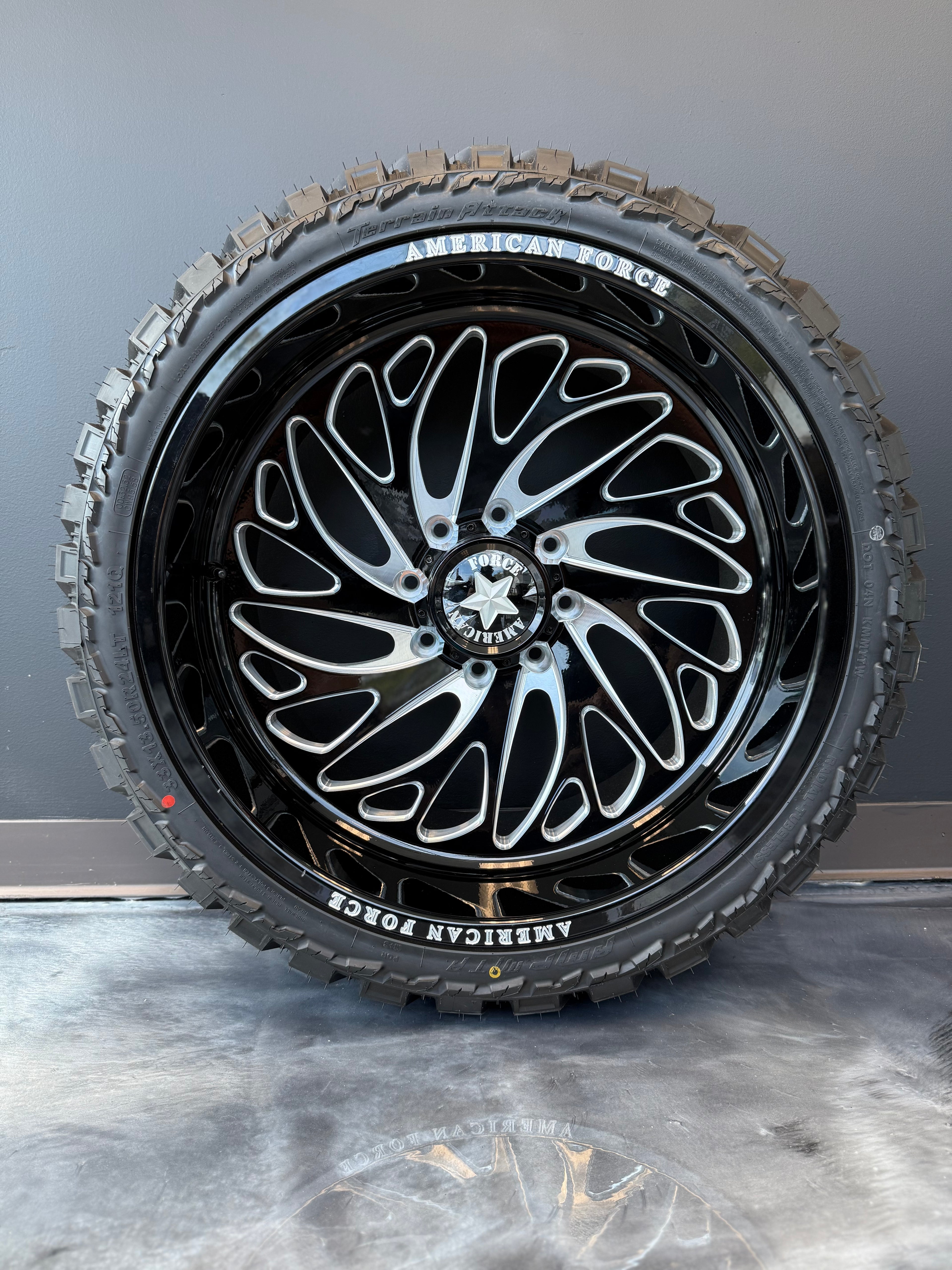 24x12 American Force Jolt 8x180 & 33x13.50R24 AMP MT