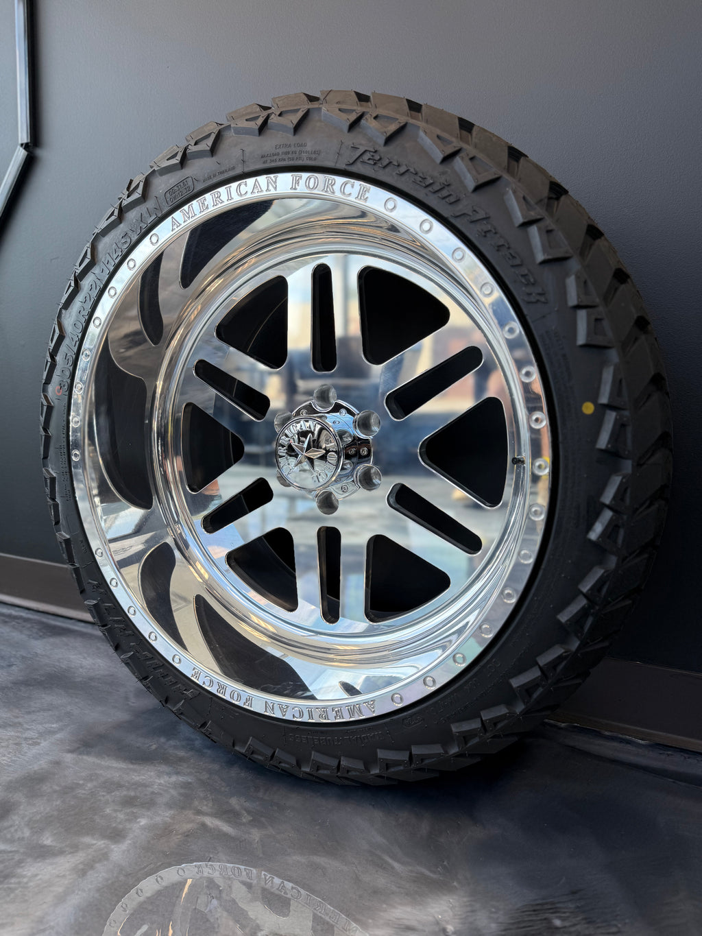 22x12 American Force Liberty SS 6x5.5 & 305/40R22 AMP ATA