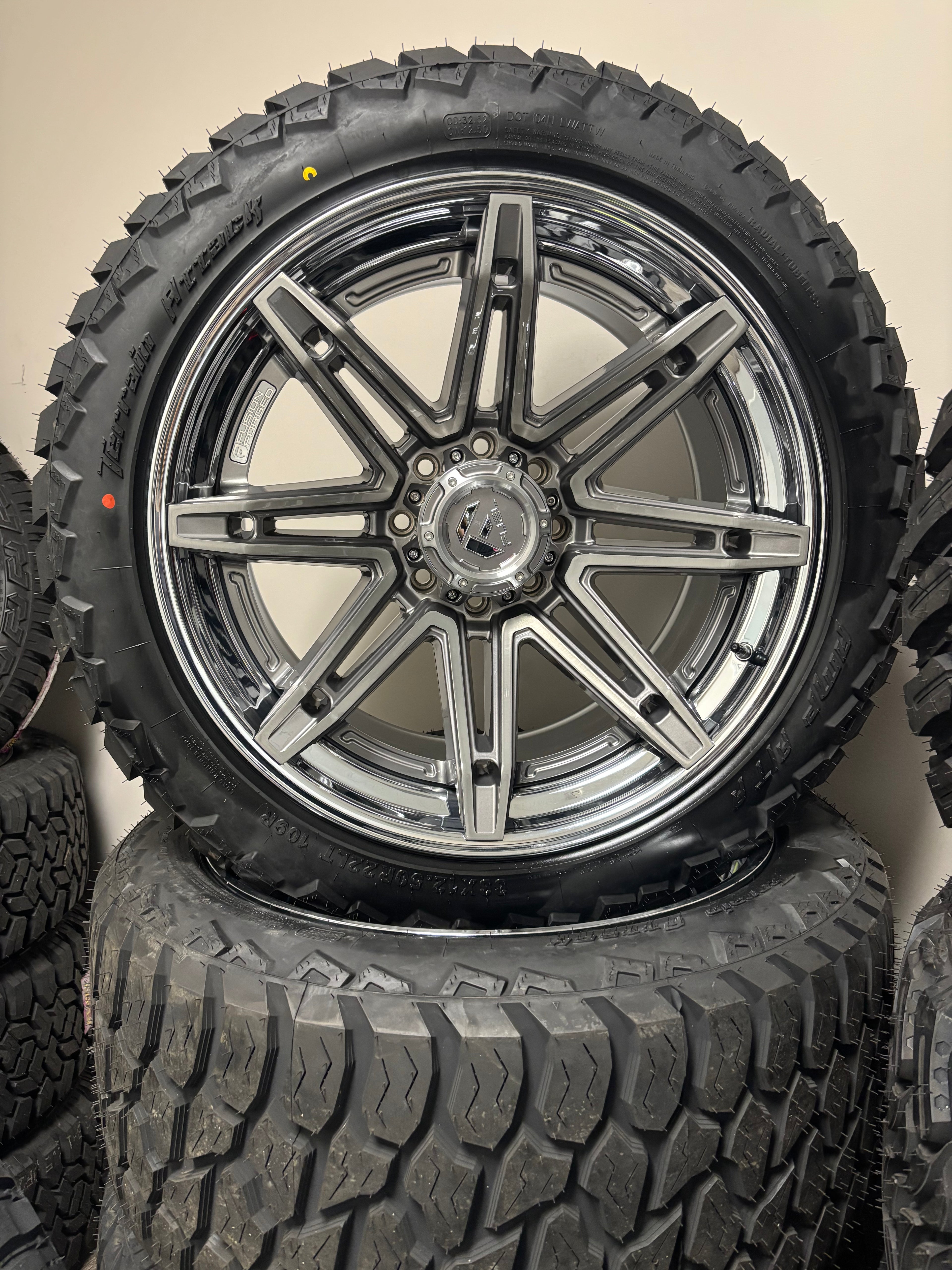 22x12 Fuel Brawl FC401 PLTNM-CHR 8x6.5 & 33x12.50R22 AMP ATA