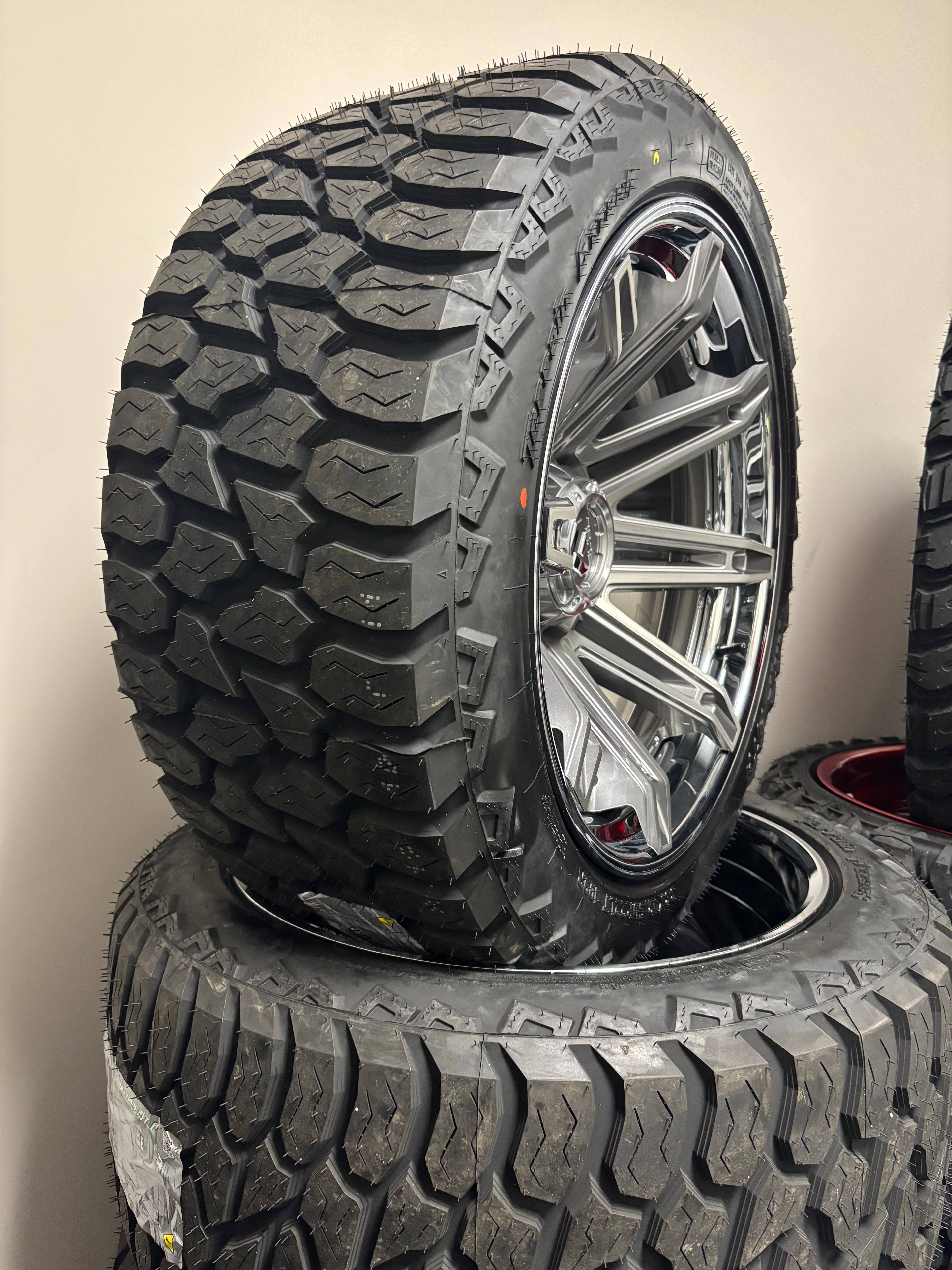 22x12 Fuel Brawl FC401 PLTNM-CHR 8x6.5 & 33x12.50R22 AMP ATA